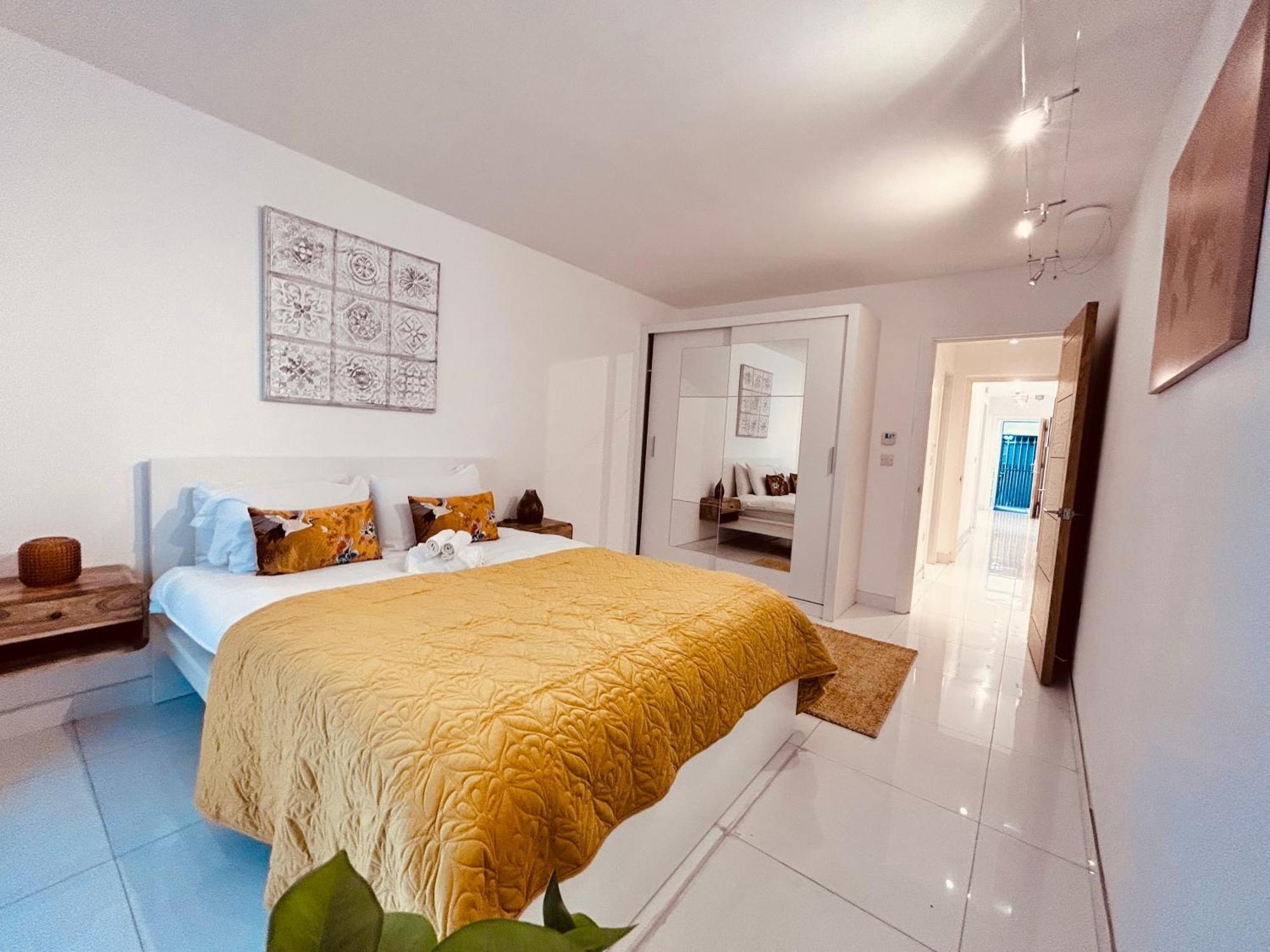 Stunning Spacious B.Apt. Slps.4 London Eksteriør billede