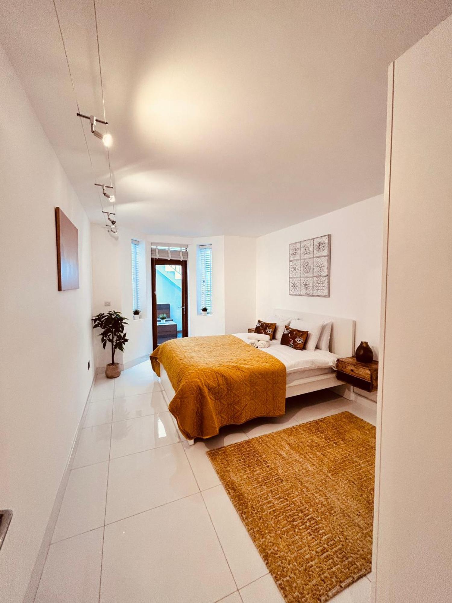 Stunning Spacious B.Apt. Slps.4 London Eksteriør billede