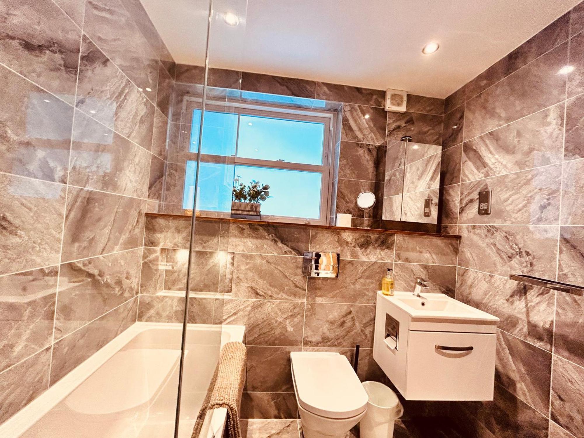 Stunning Spacious B.Apt. Slps.4 London Eksteriør billede