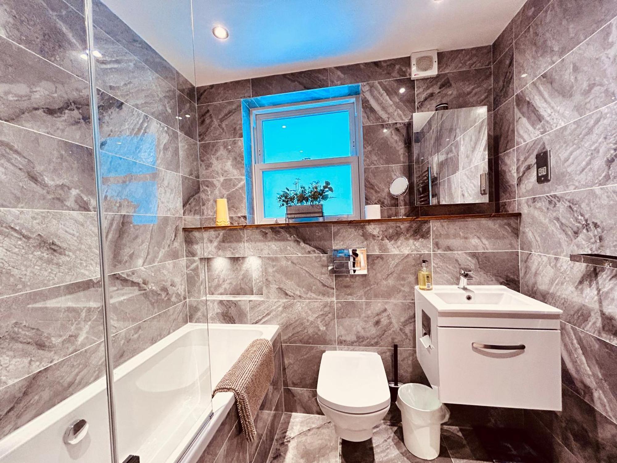 Stunning Spacious B.Apt. Slps.4 London Eksteriør billede